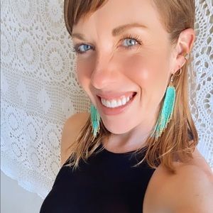 Meet your Posher, Charis